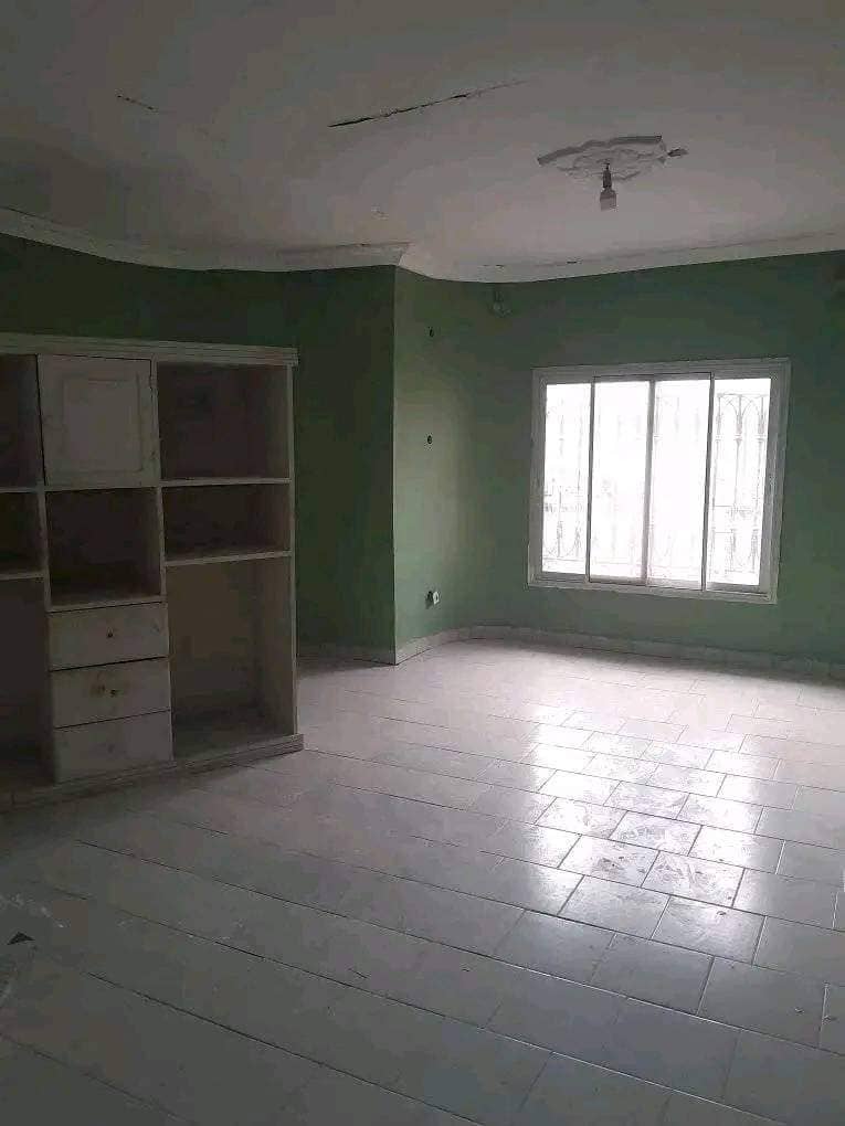 House for sale in Bonaberi Nestlè.