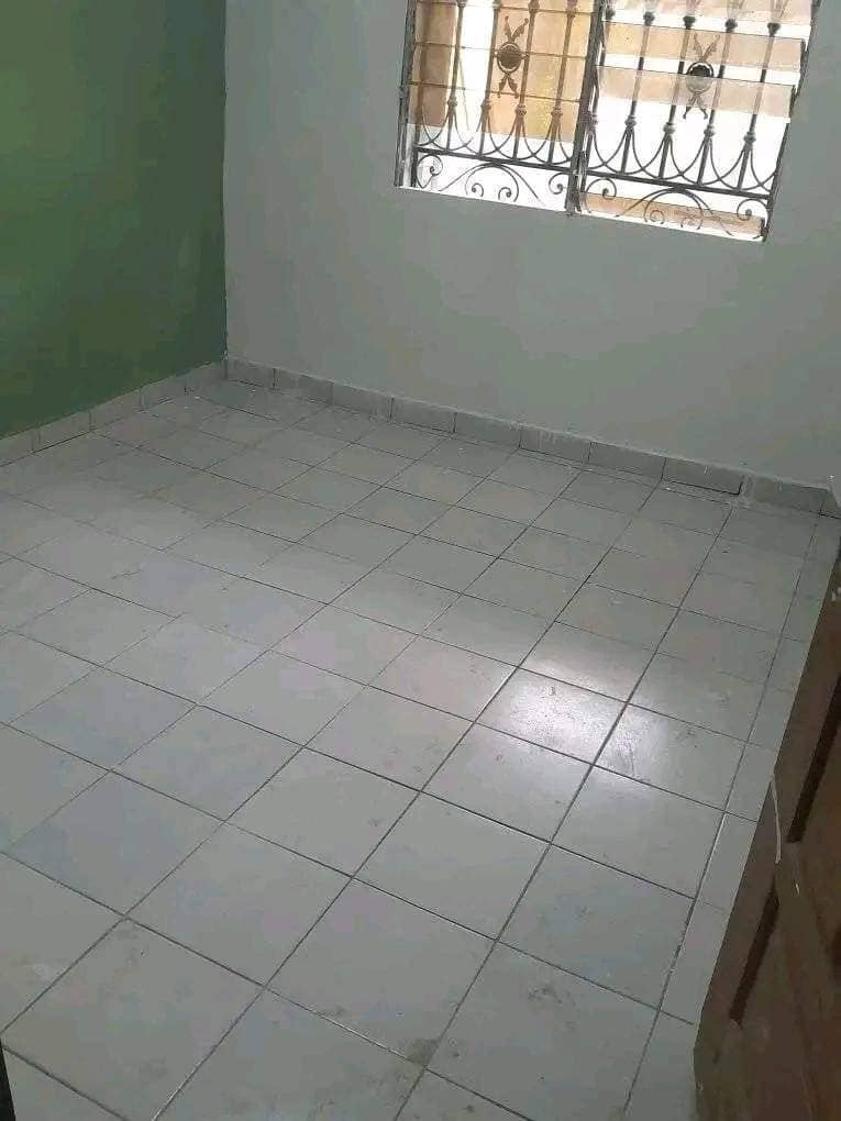 House for sale in Bonaberi Nestlè. — photo 3