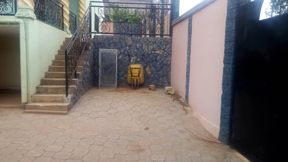 A Duplex FOR SELL  — photo 7