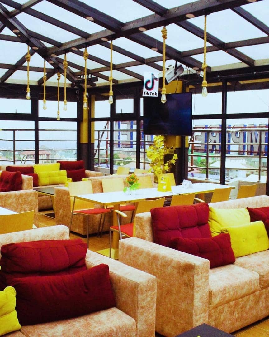 BLUE EMPIRE'S HOTEL — photo 4