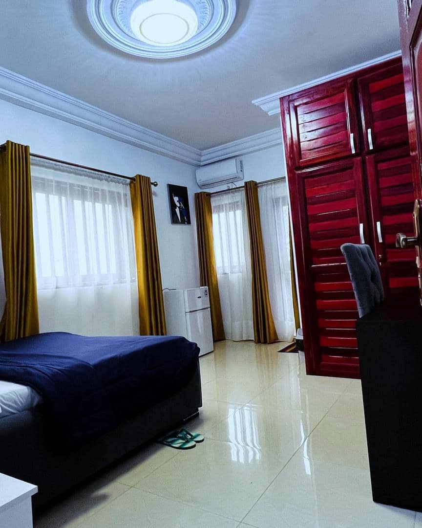 BLUE EMPIRE'S HOTEL — photo 5