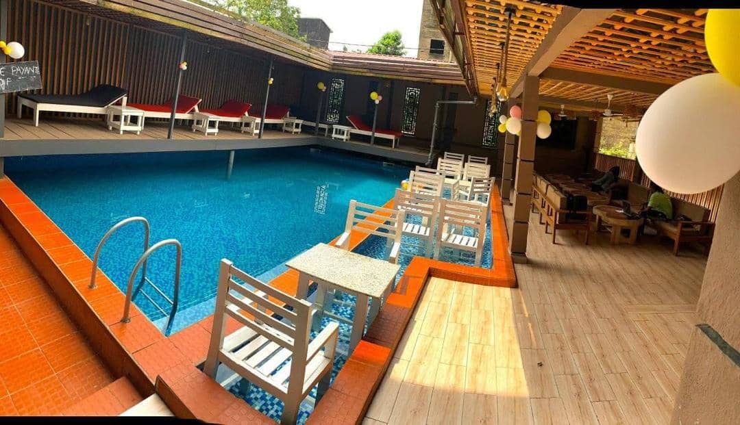 CLIFTON HOTEL 