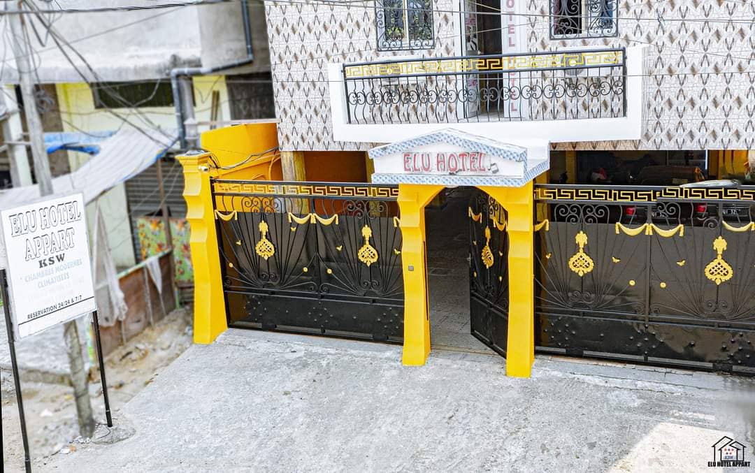 ELU  HOTEL 