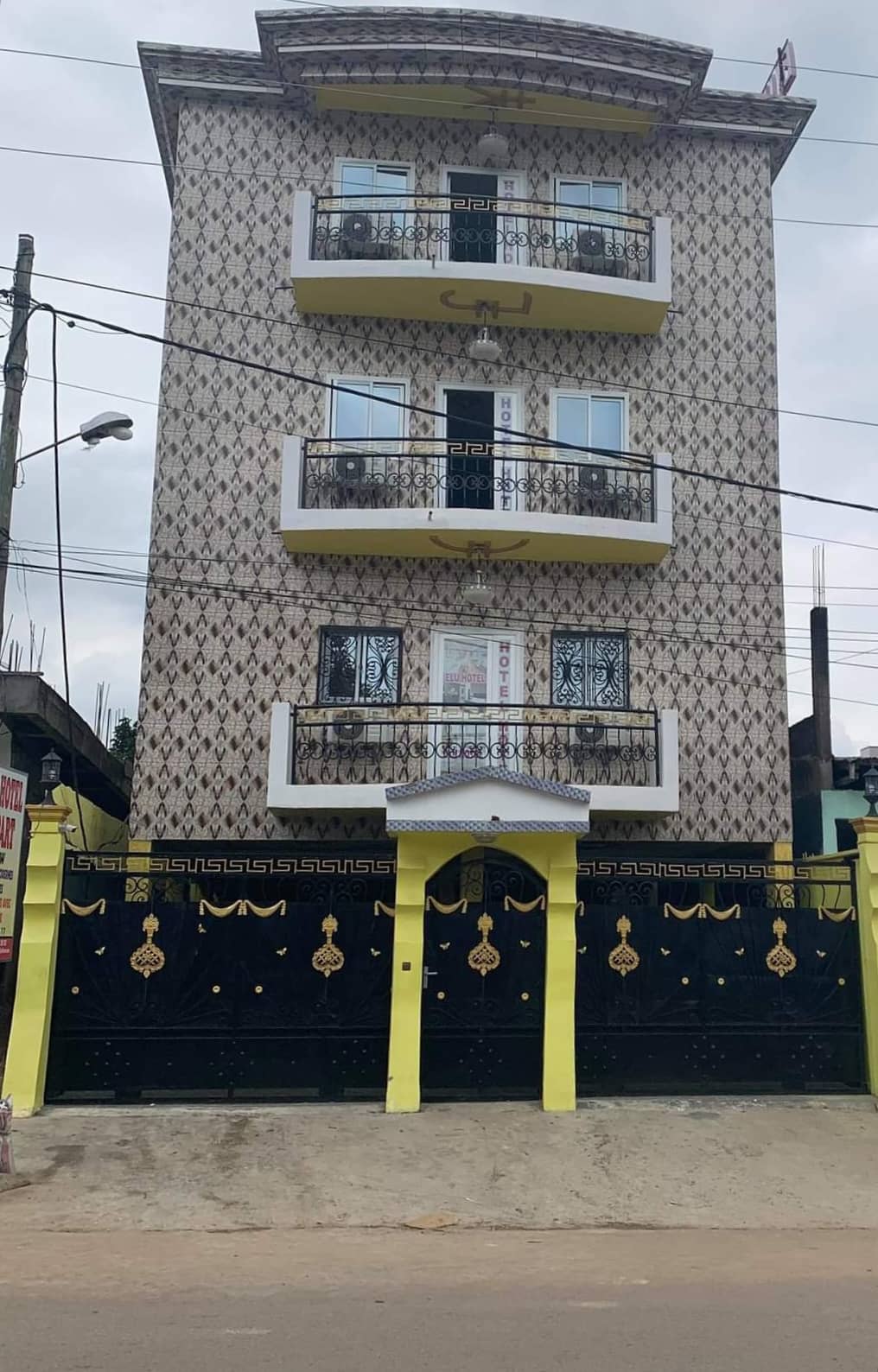 ELU  HOTEL  — photo 2