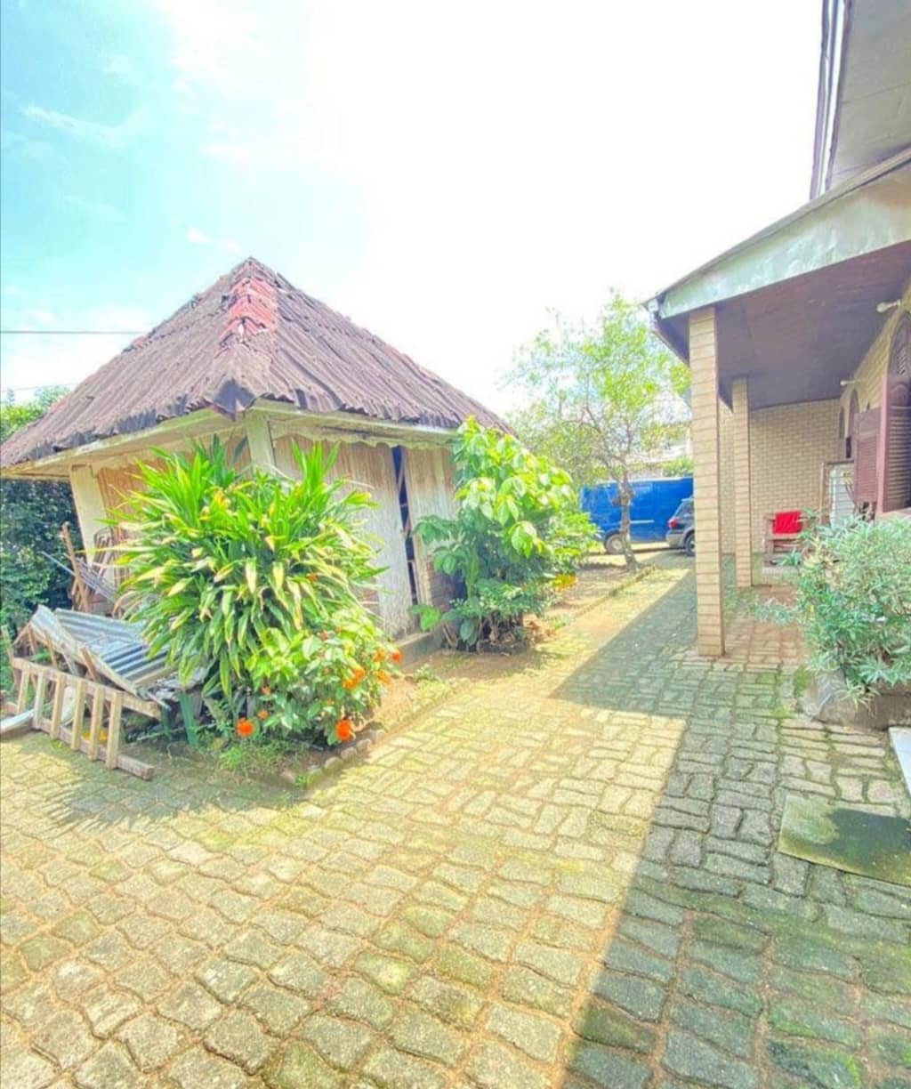HOUSE FOR SALE 