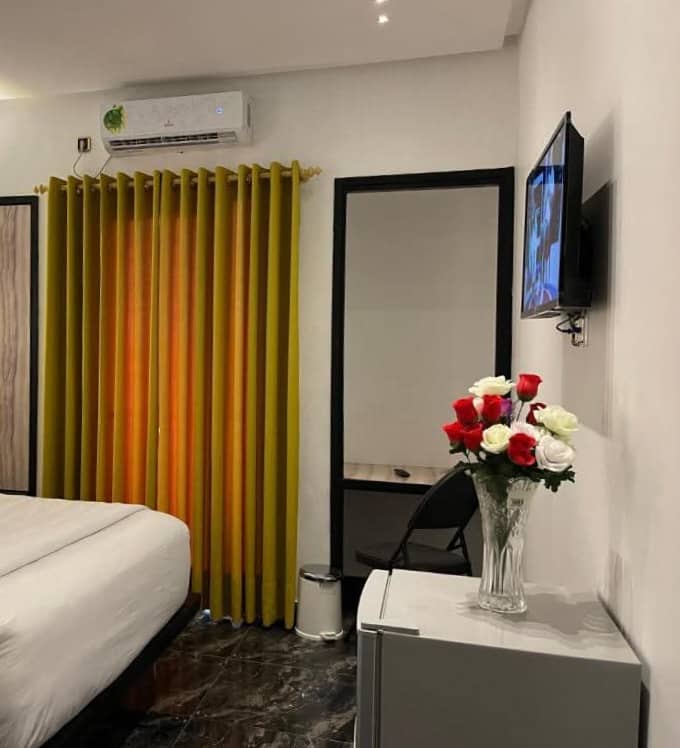 HOTEL VENDOME — photo 7