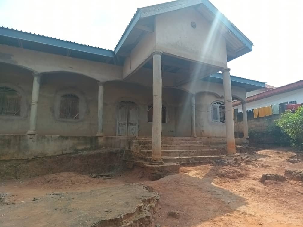 Plot and house standing.820m2 — photo 4