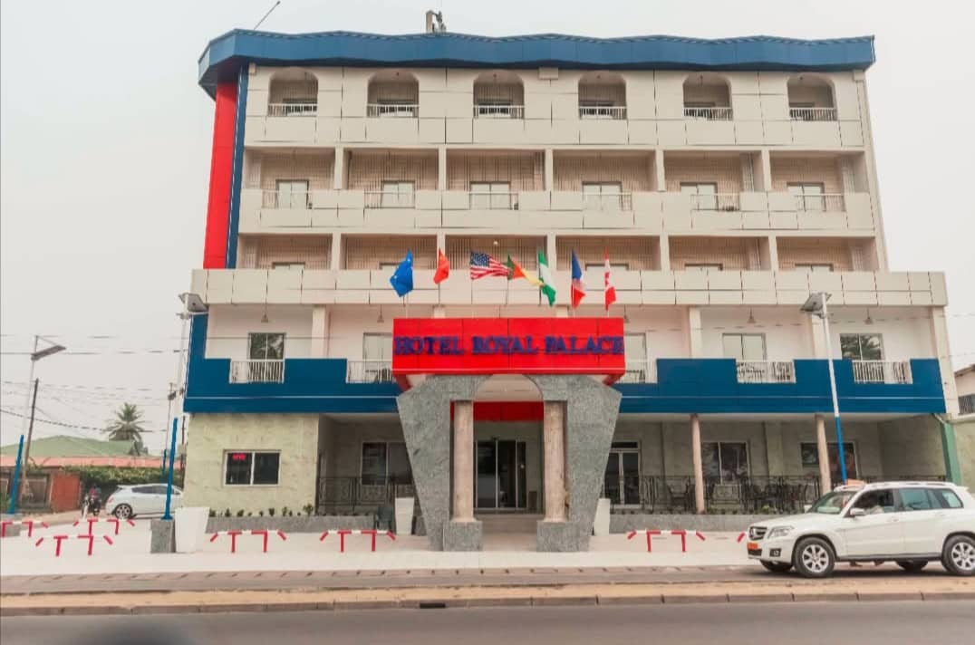 HOTEL ROYAL PALACE 