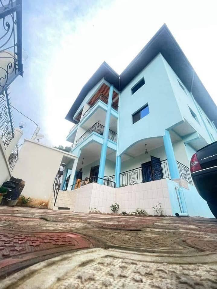 Vaste appartement Ultra Moderne à louer santa barbara yaounde 