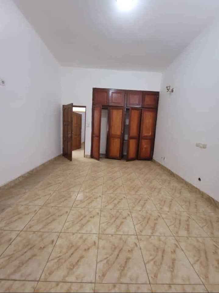 Appartement haute standing à biyem assi  — photo 7