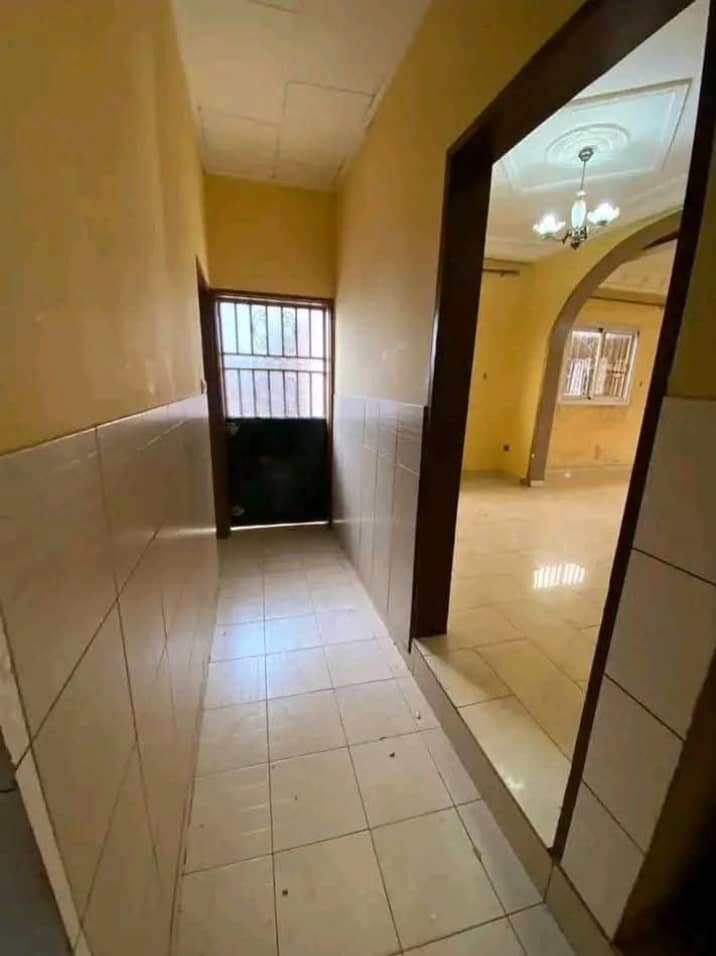 Villa moderne Nkolmesseng  — photo 7