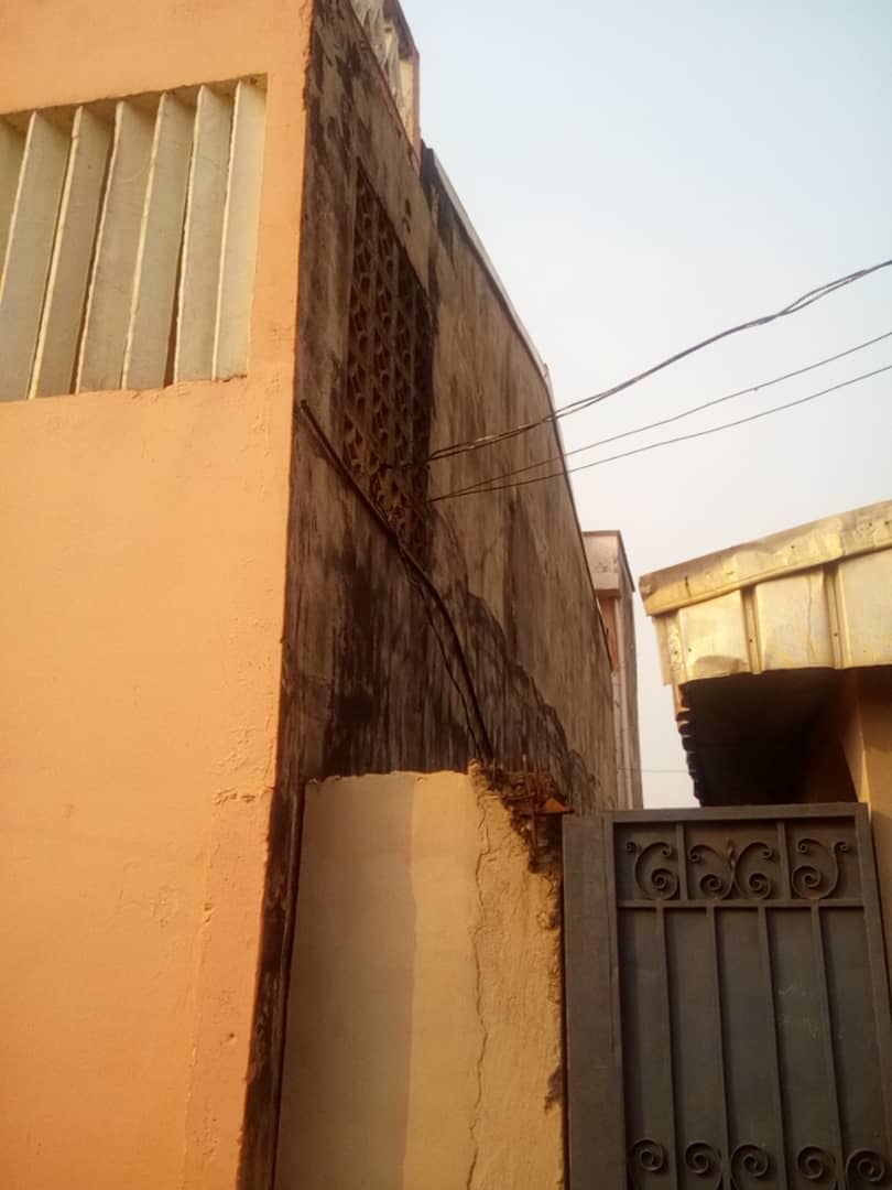 Résidence à vendre Biyem-assi  — photo 3