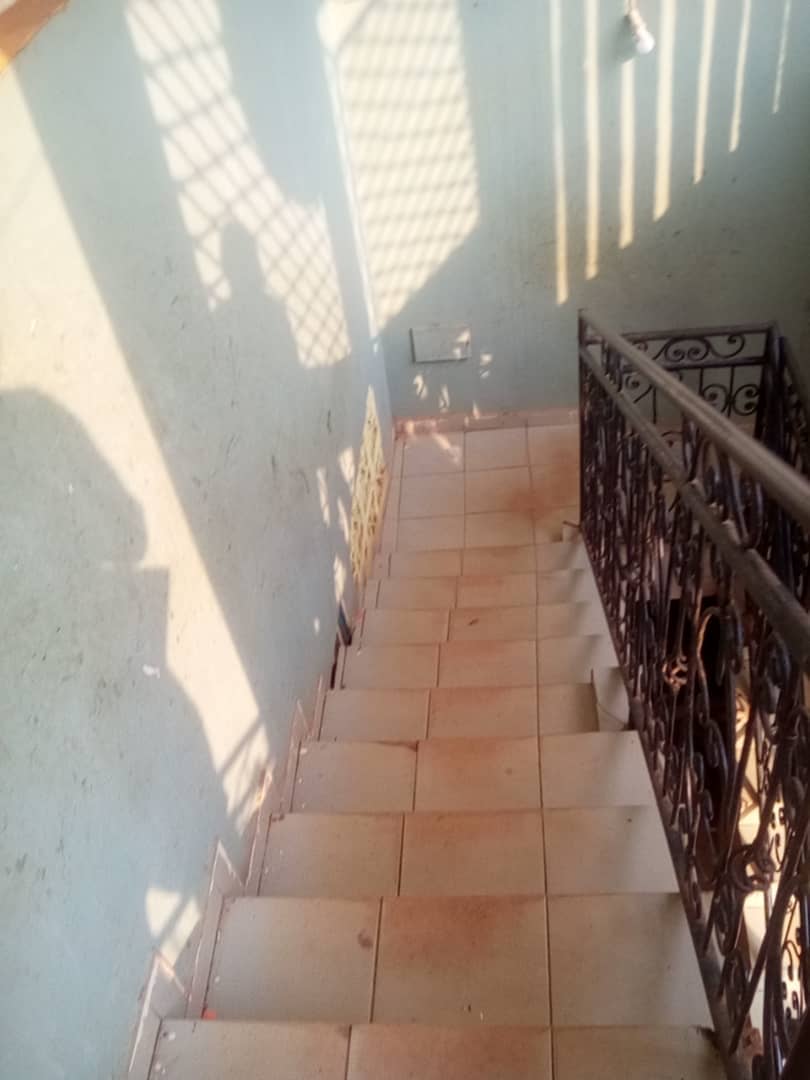 Résidence à vendre Biyem-assi  — photo 6