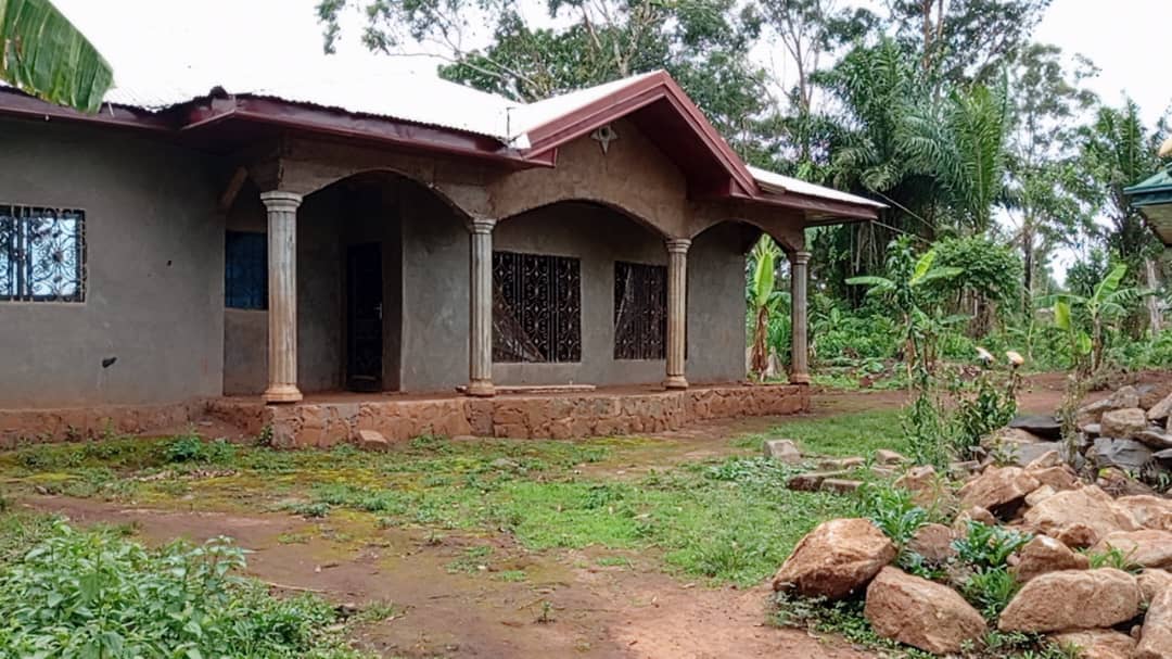 HOUSE FOR SALE 