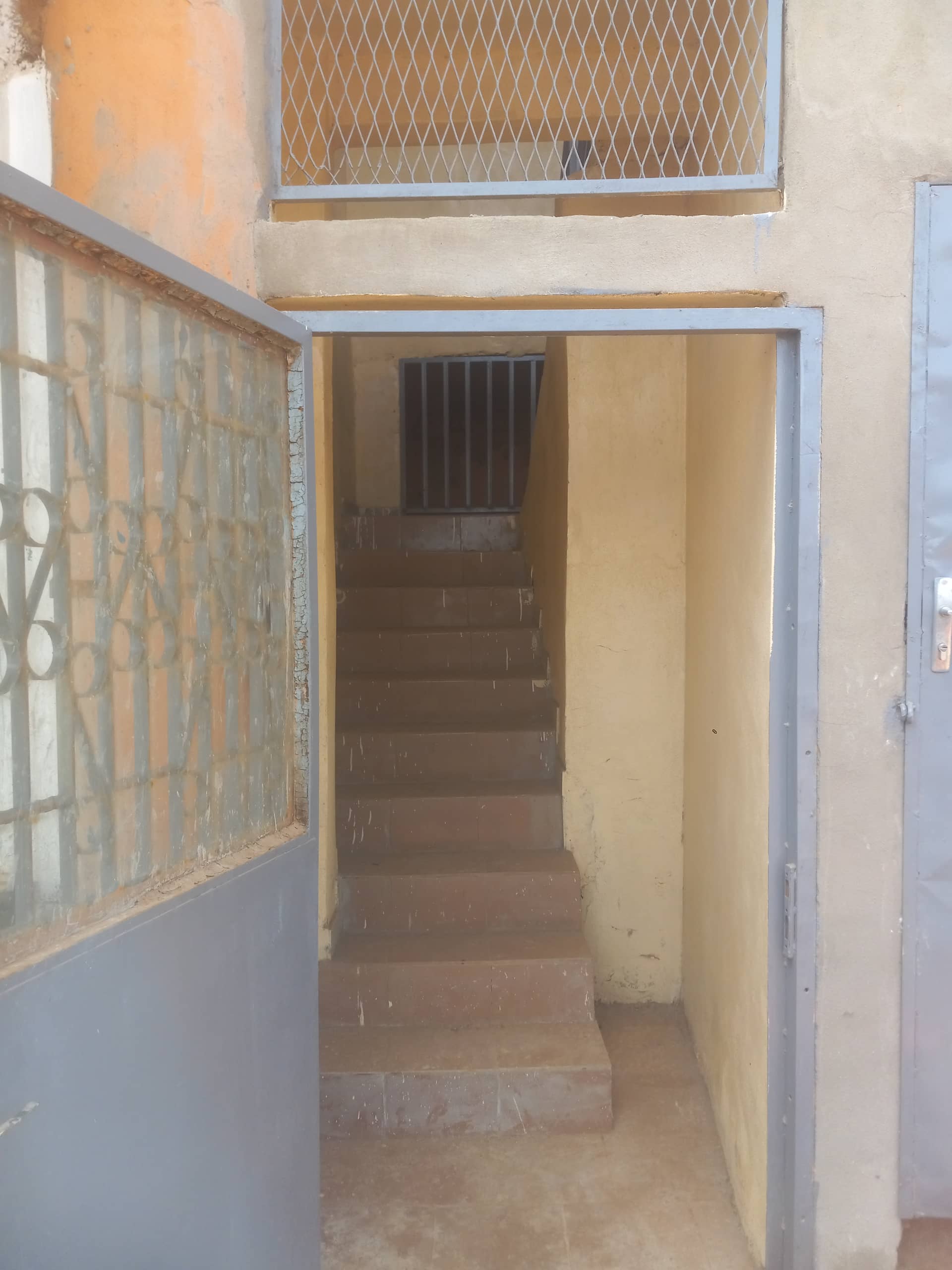 vaste espace bureau à louer  — photo 3