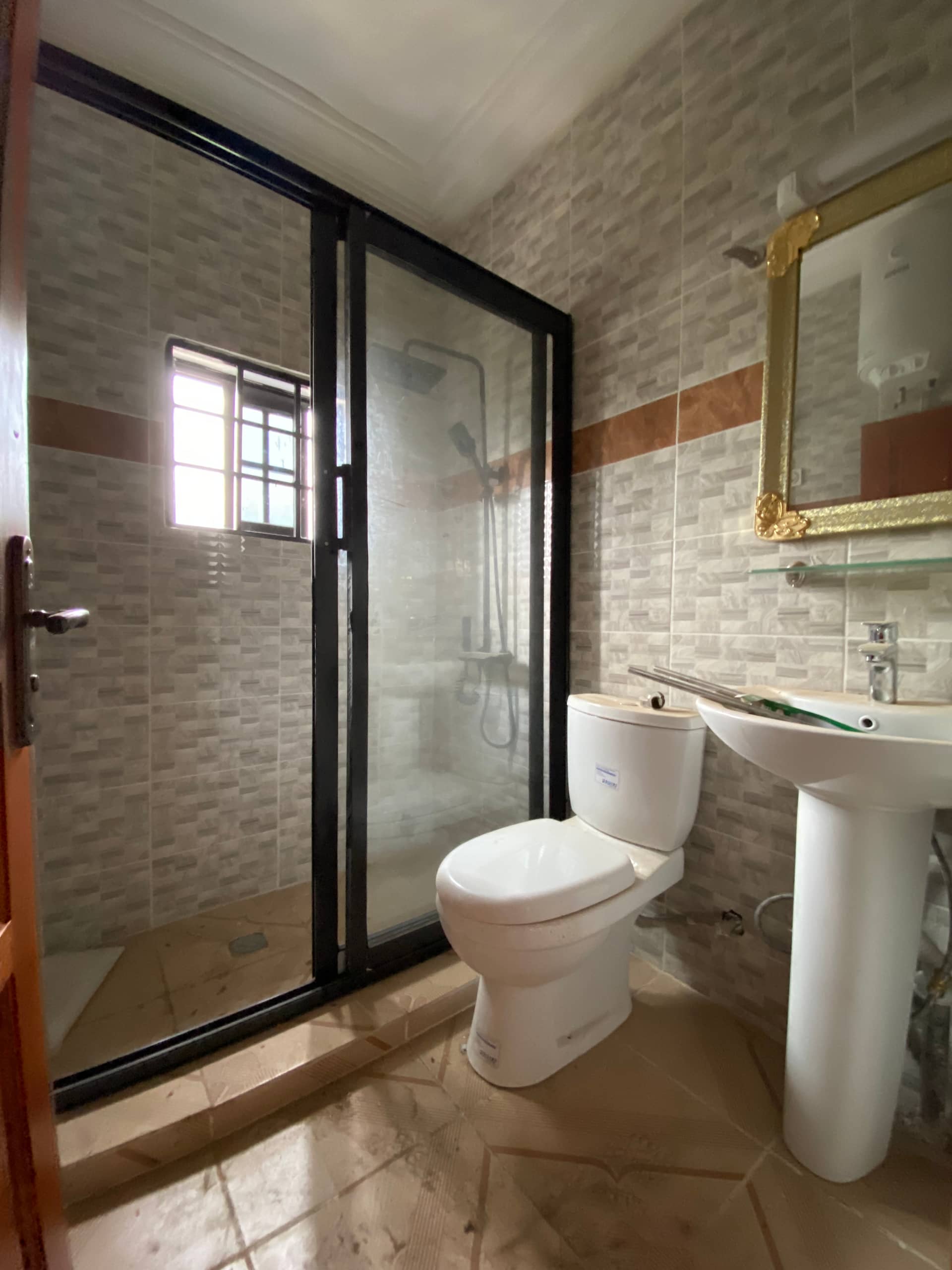 Newly constructed 3 bedrooms Apartment at Bokwai  — photo 2