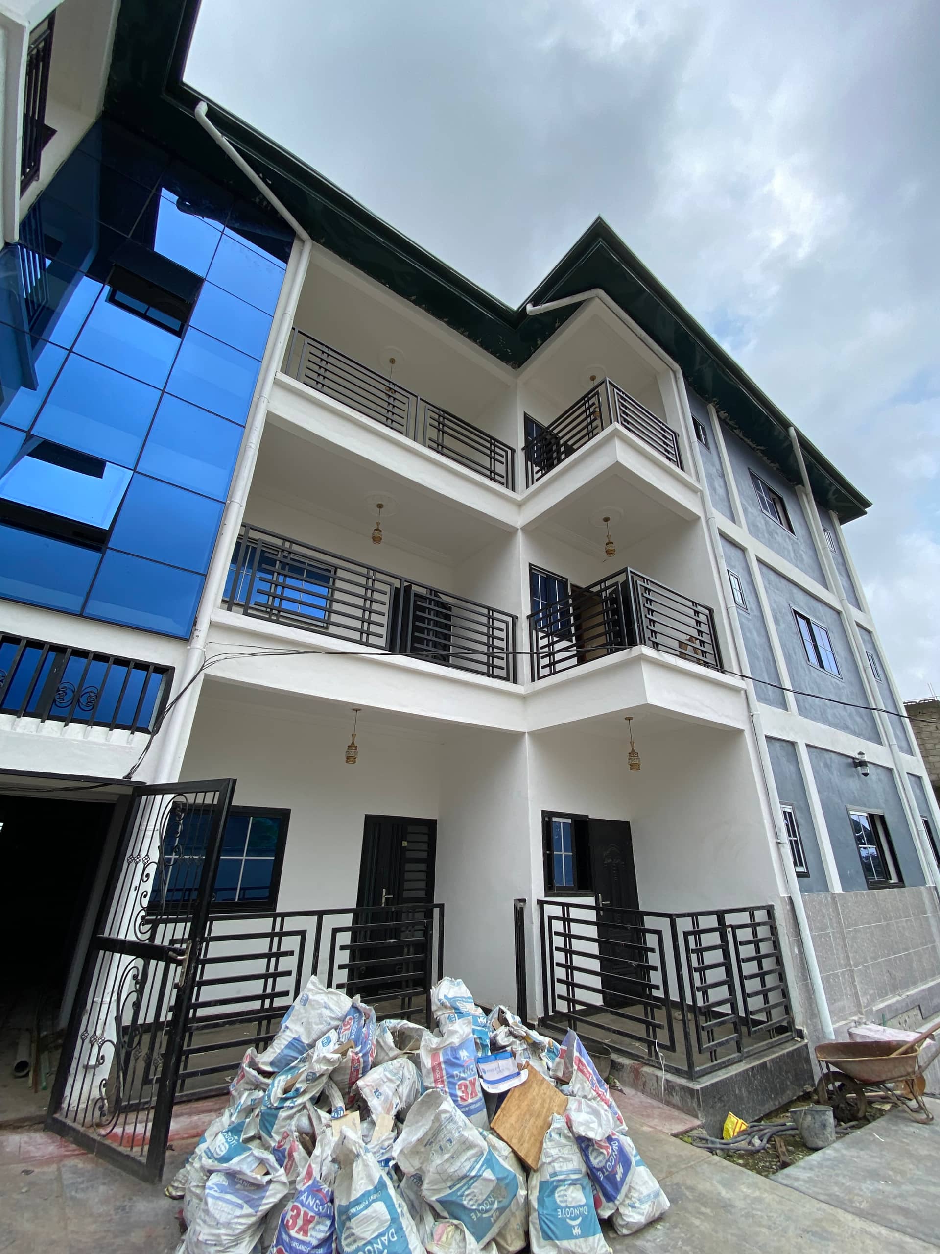 2 Bedrooms Apartment at Bokwai  — photo 2