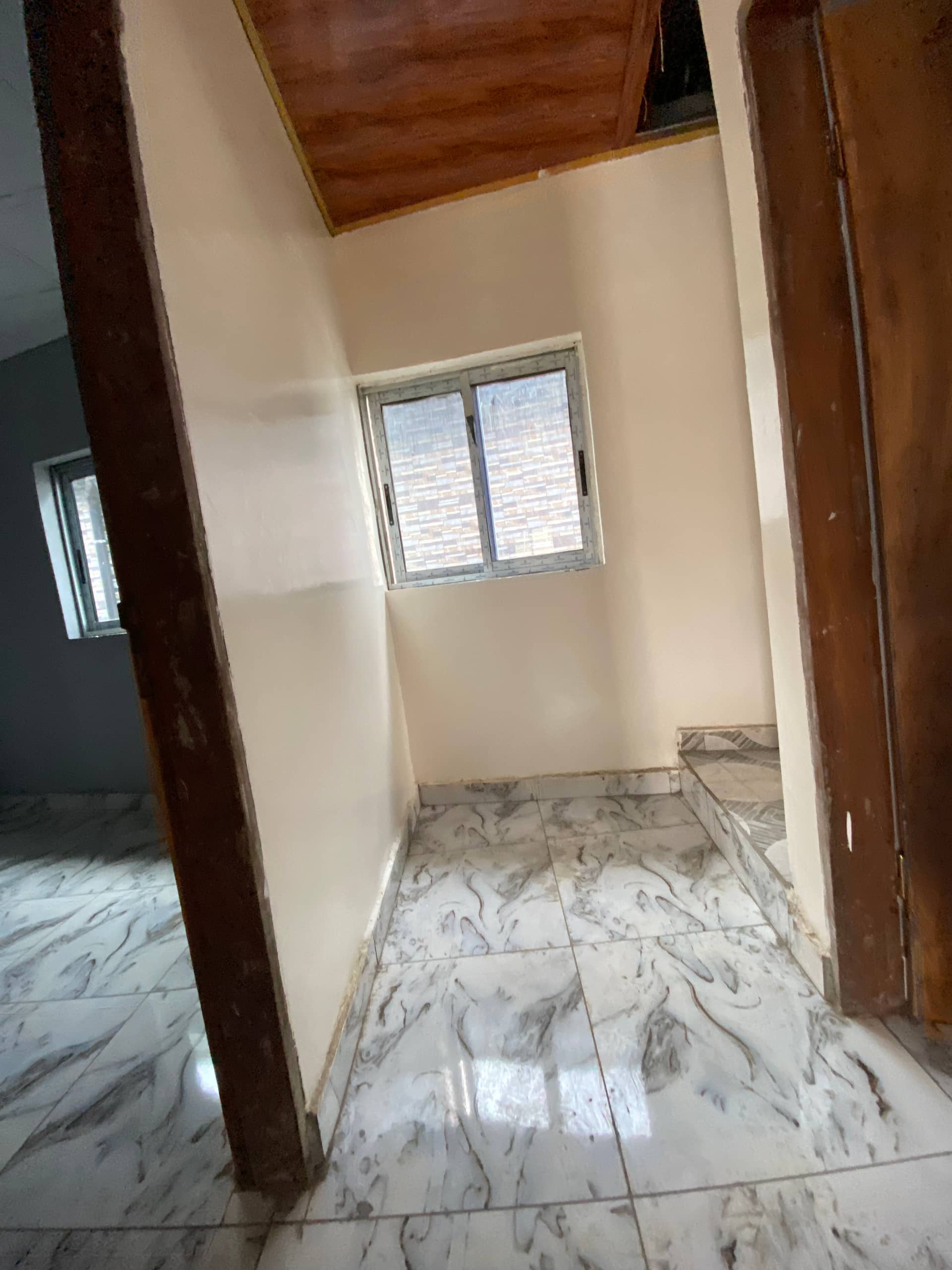 Newly constructed 2 bedrooms Apartment at Bakweri Town — photo 3