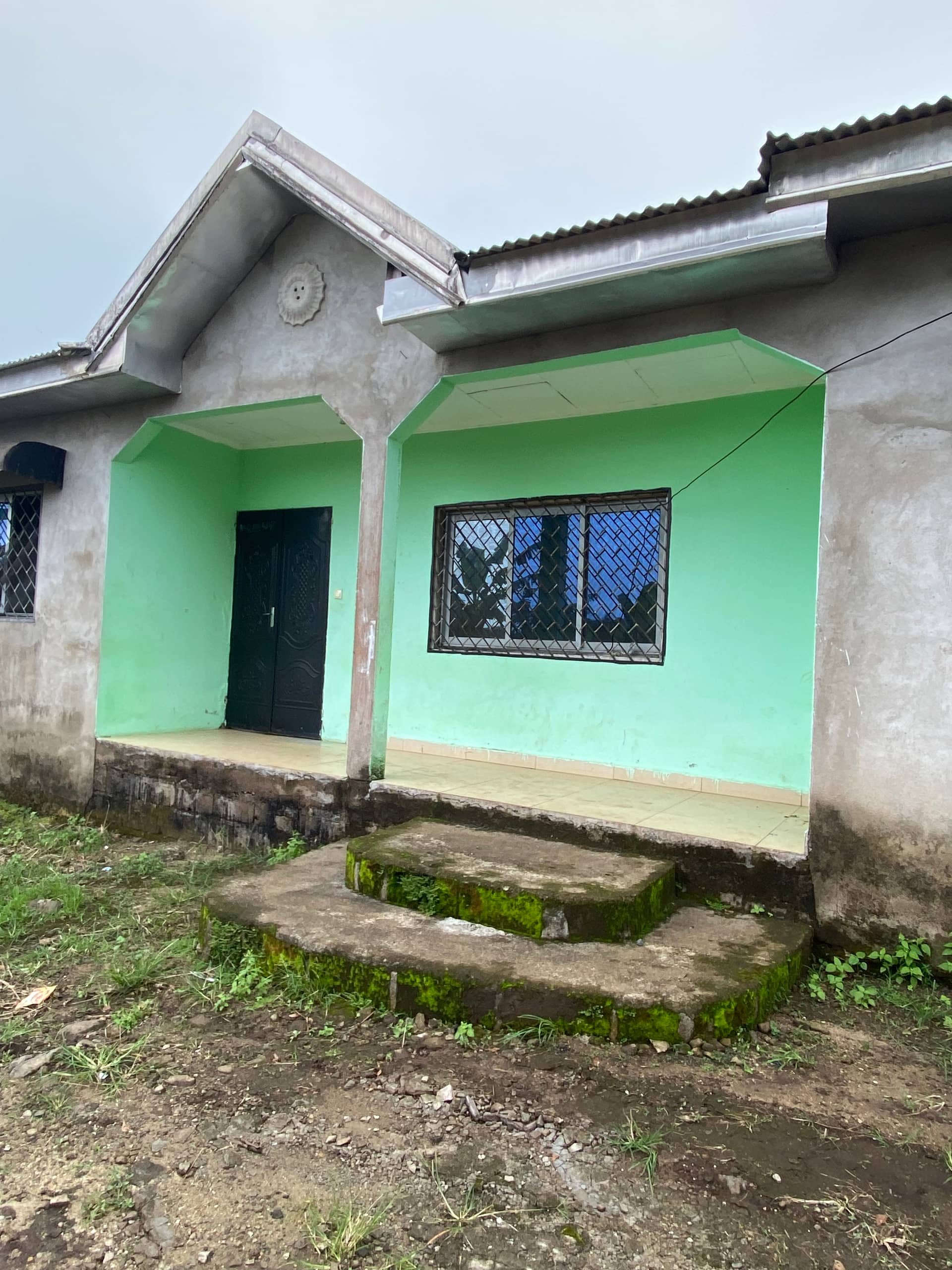 Spacious 4 Bedroom Apartment at Sandpit 