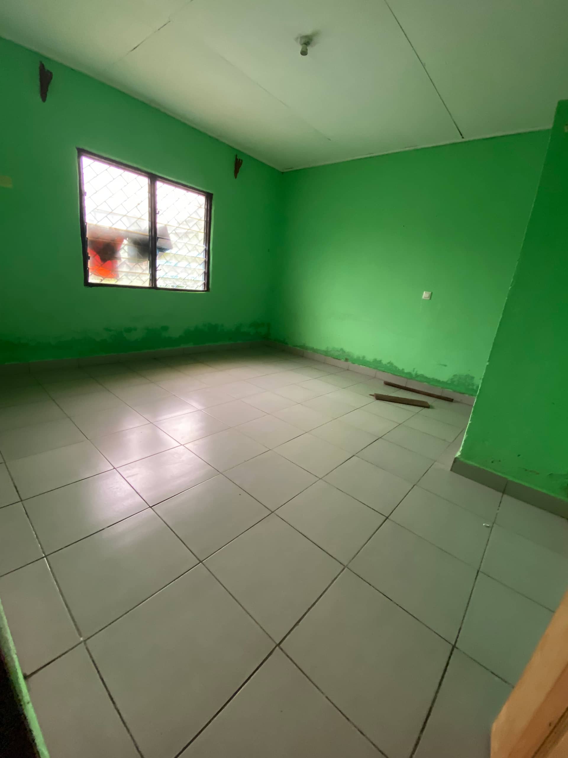 Spacious 4 Bedroom Apartment at Sandpit  — photo 7