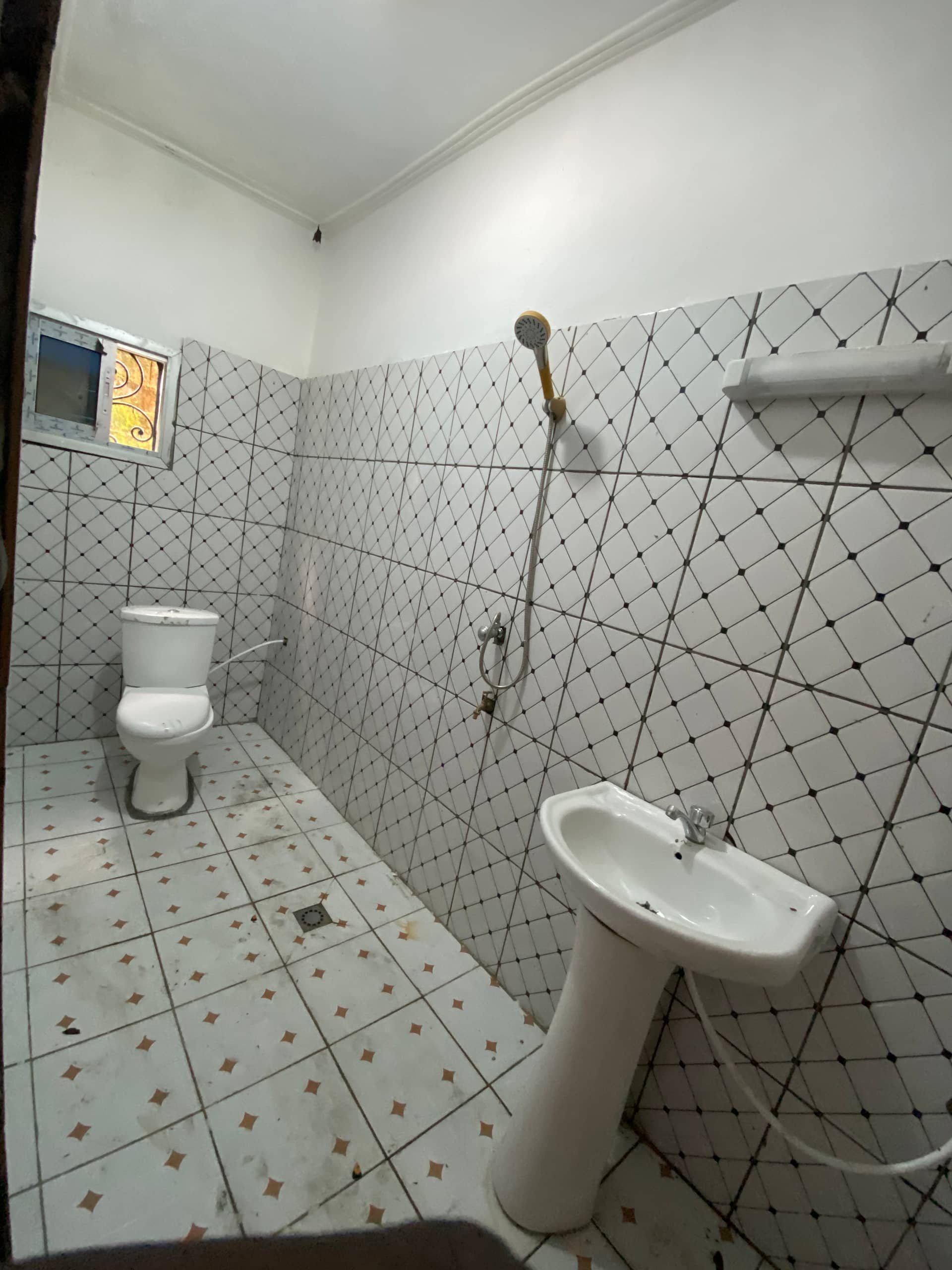 Newly constructed 4 Bedrooms at Bokwai  — photo 5