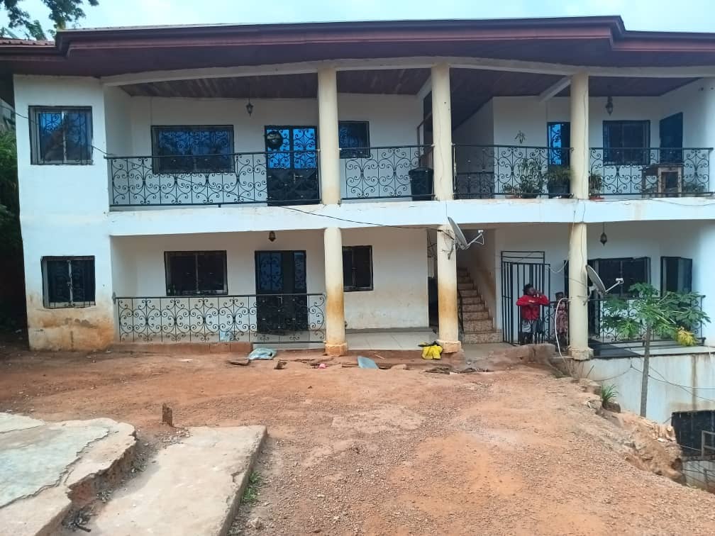 Modern Appartments, 3 Bedrooms, 2 toilets and 1 sitting room 