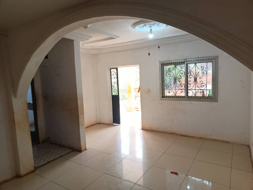 Modern Appartments, 3 Bedrooms, 2 toilets and 1 sitting room  — photo 3