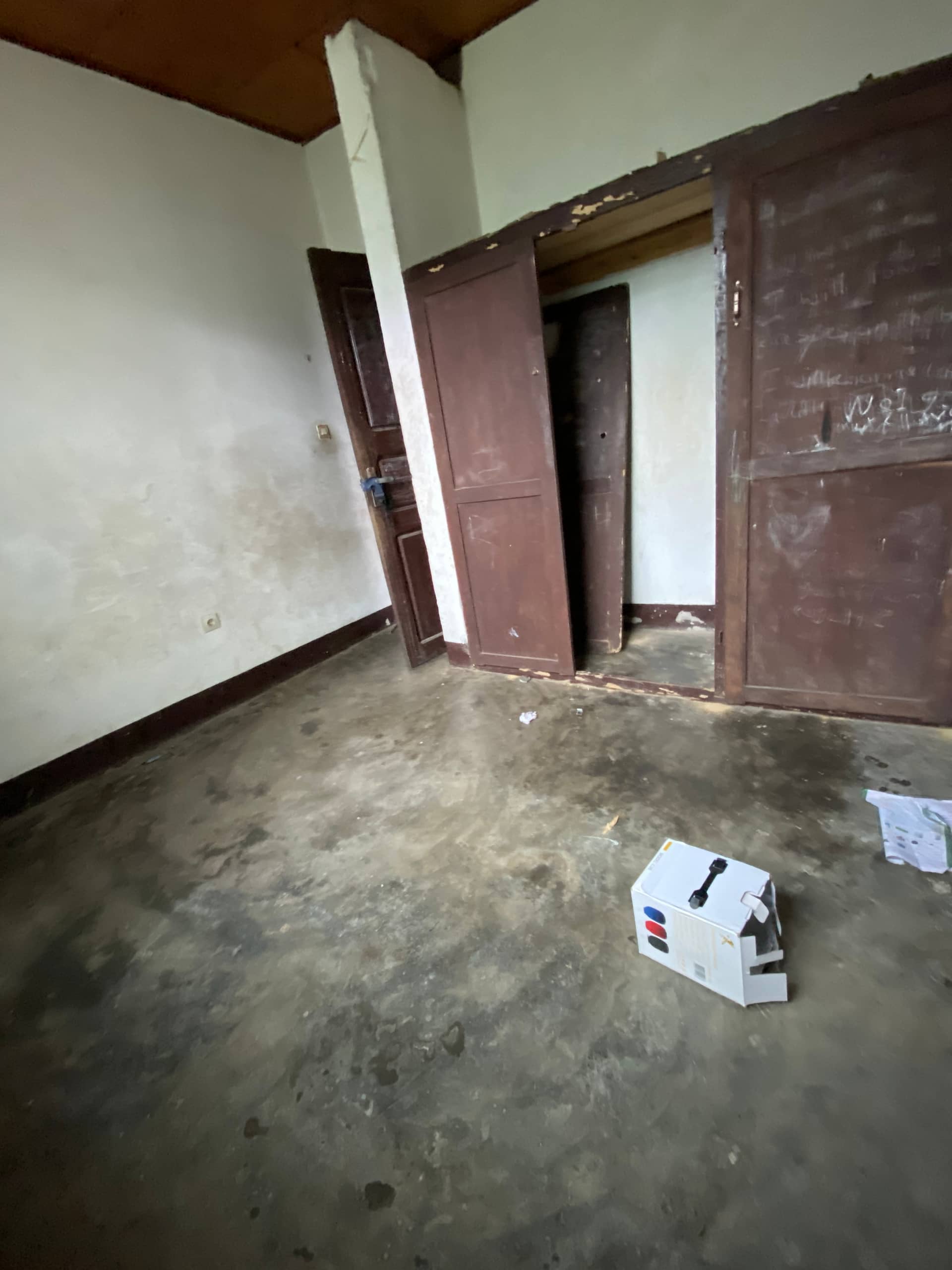 4 Bedroom Apartment at Sandpit  — photo 2