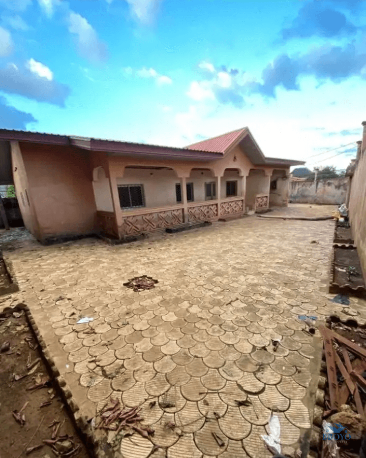 villa individuelle Nkolmesseng 