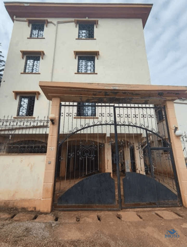 studio moderne NKOLFOULOU 