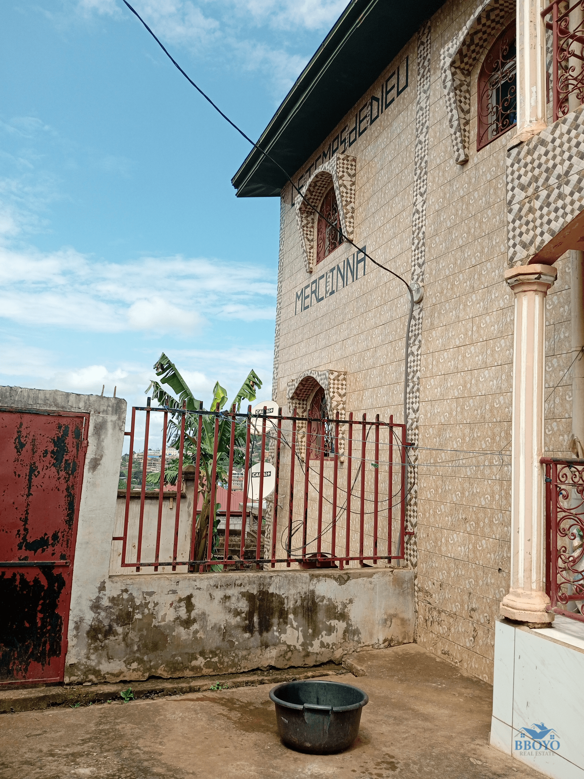 Duplex à vendre à Nkolmekok