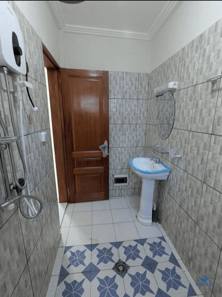 vaste appartement moderne Fougerolles  — photo 5