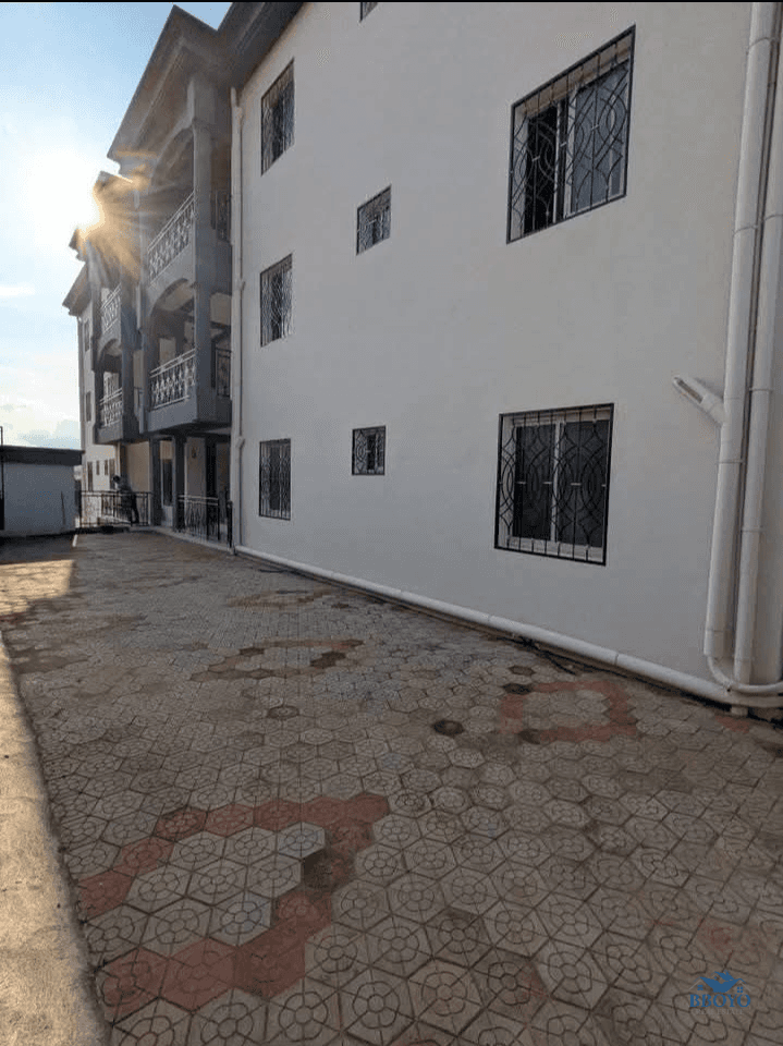 vaste appartement moderne Fougerolles  — photo 2