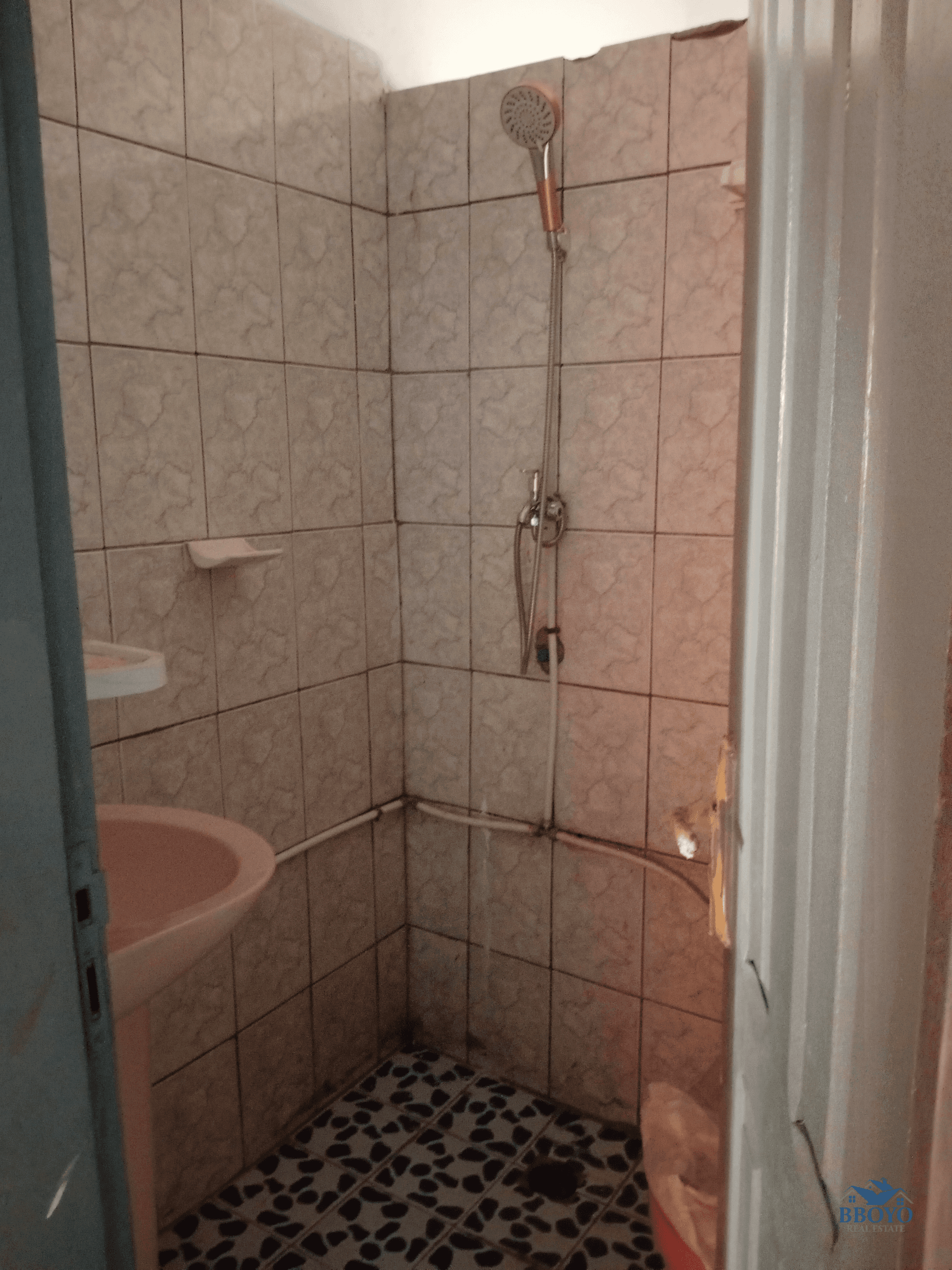 Appartement moderne à louer à Nkolmekok  — photo 4
