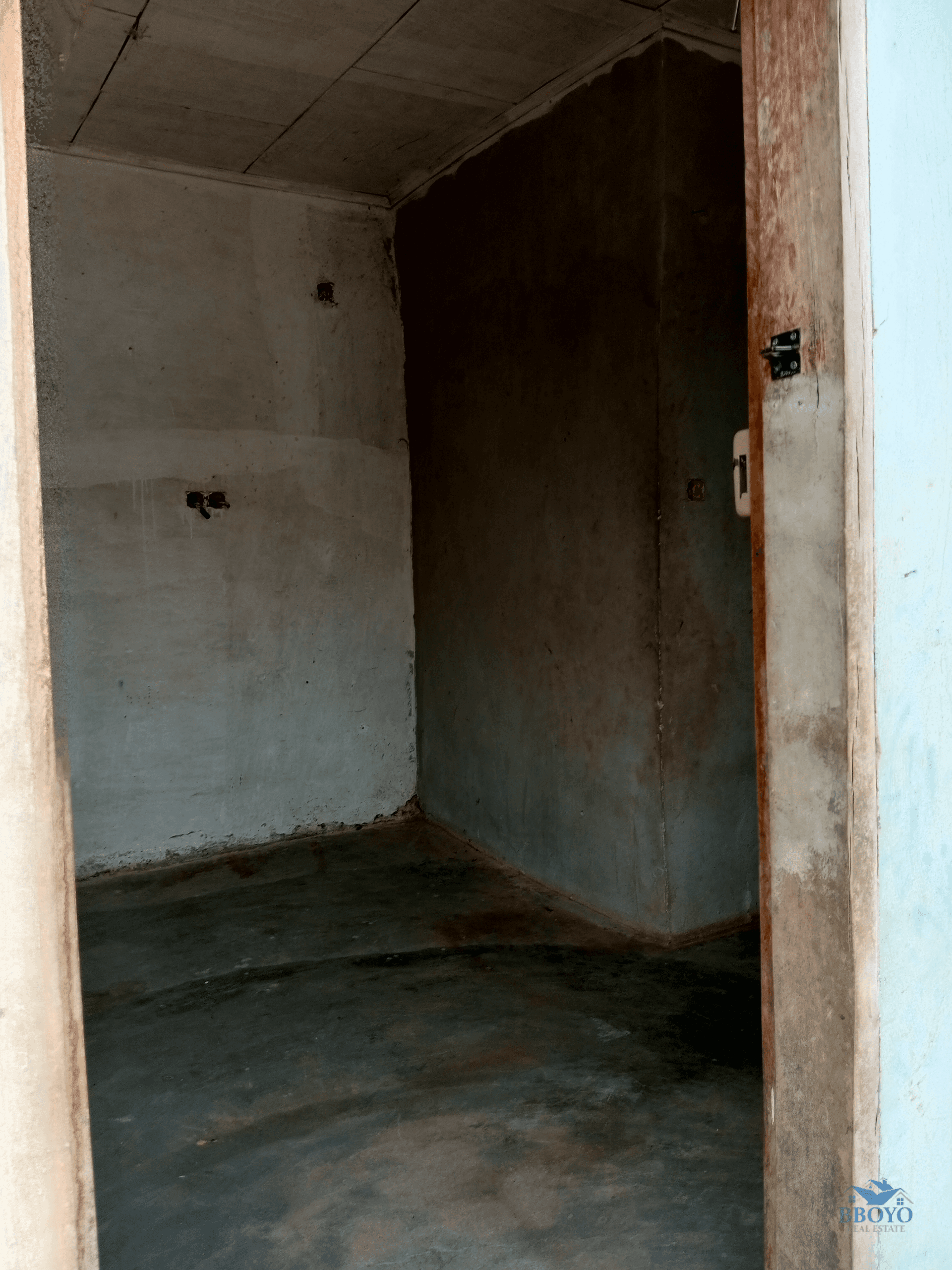 Chambre semi moderne à louer à Ngona  — photo 5