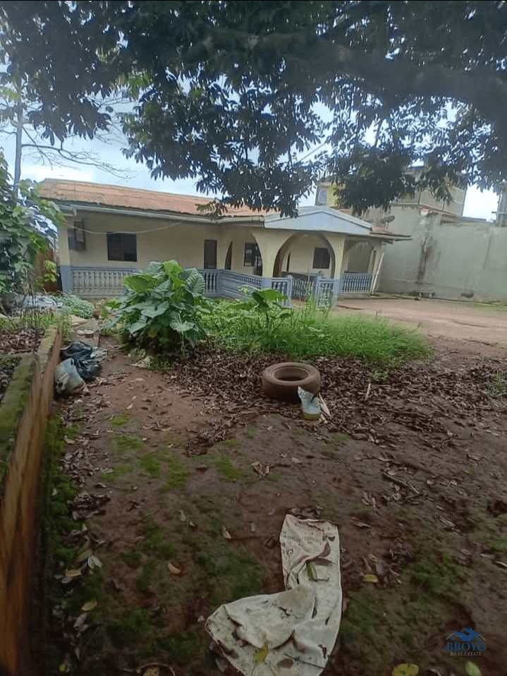 Grande Villa à Nkolmesseng  — photo 5