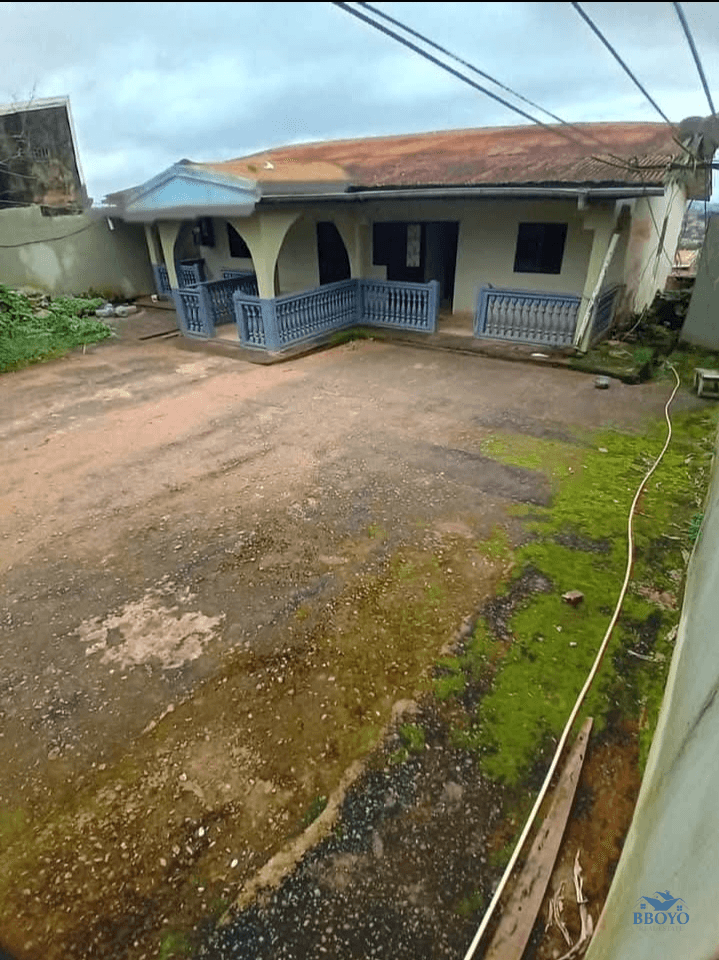 Grande Villa à Nkolmesseng  — photo 2