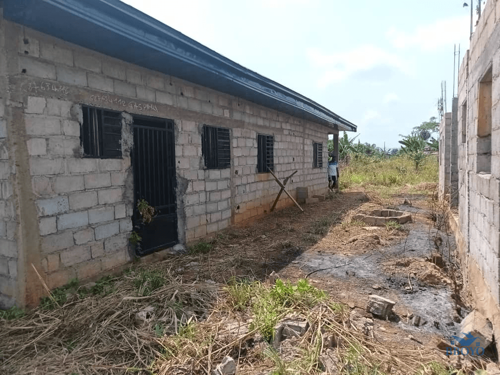 Plot and building for sale — photo 3