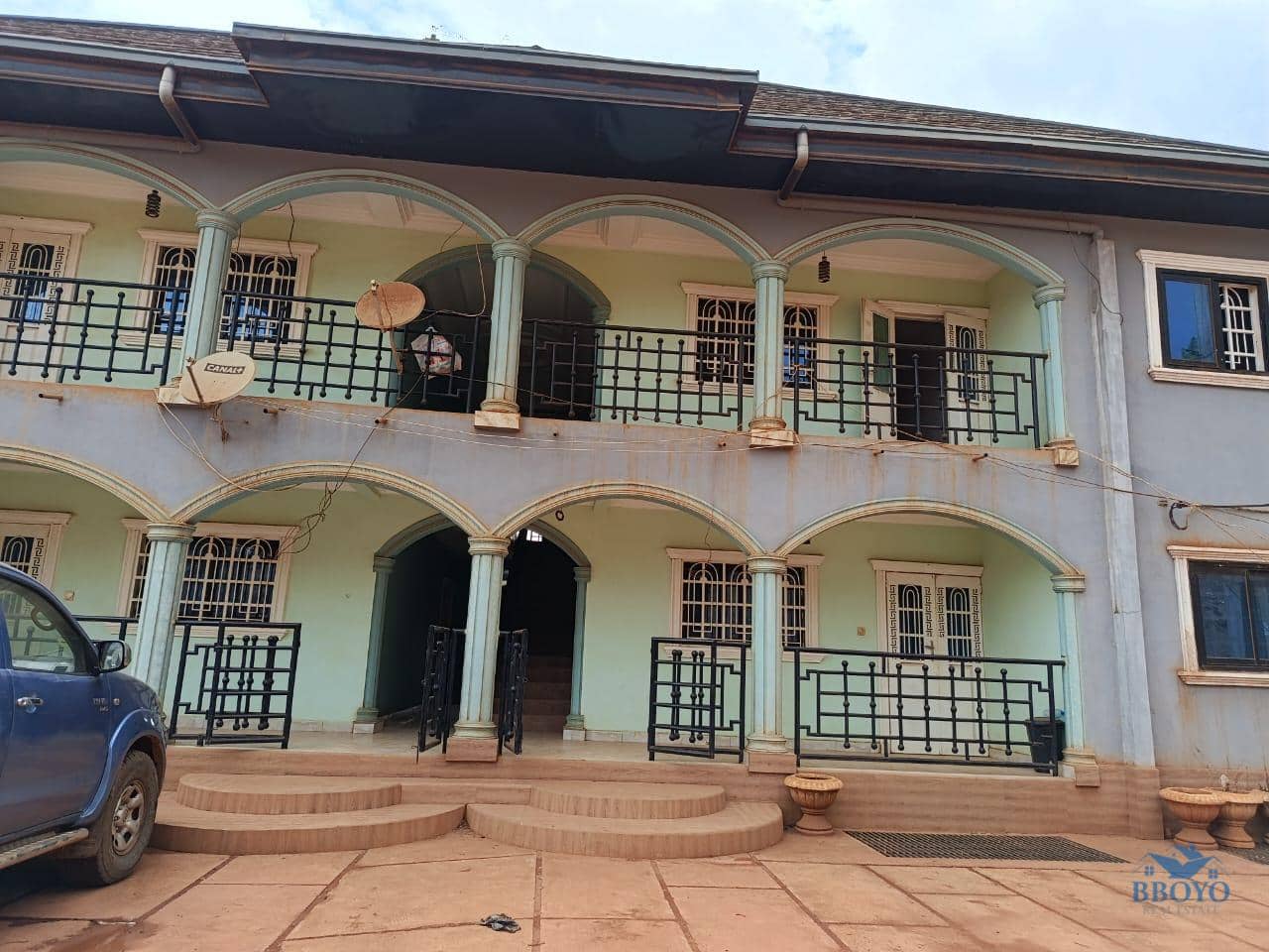 Kembeng Apartments 