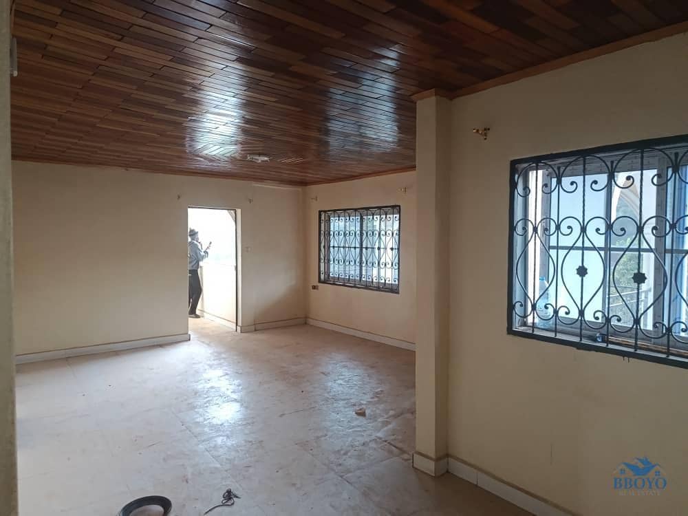 Mr Eben Numfor's Building  — photo 4
